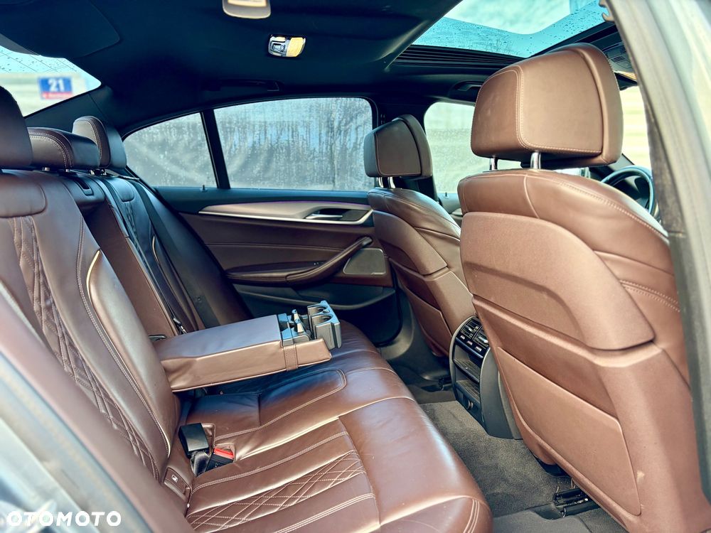 BMW Seria 5 530d M Sport sport - 8