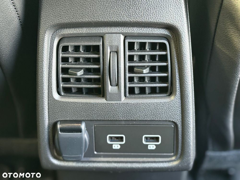 Renault Captur TCe Mild Hybrid 160 EDC GPF TECHNO - 15
