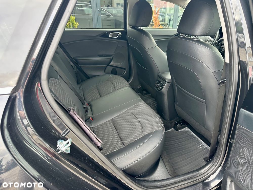 Kia Ceed 1.6 CRDi SCR L Business Line Plus DCT - 26