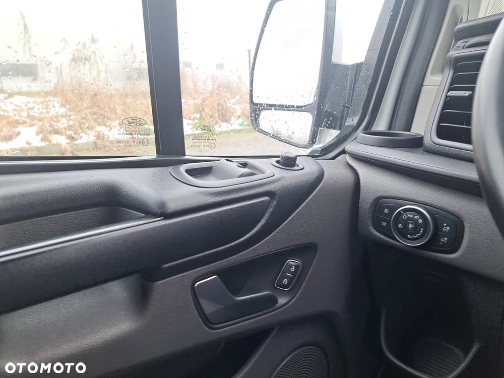 Ford Transit Custom 310 L2H1 Ambiente - 16