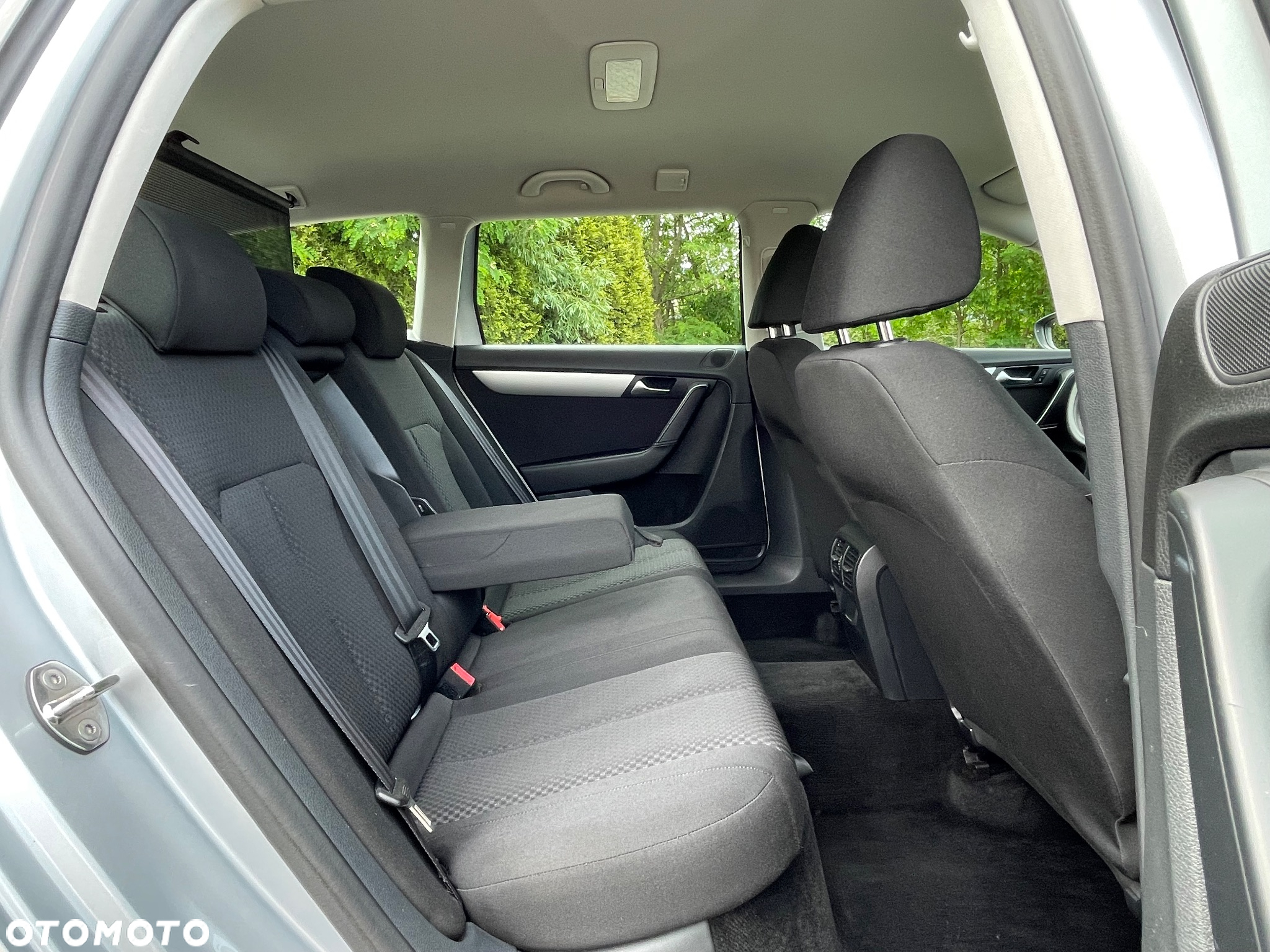 Volkswagen Passat 2.0 TDI Comfortline - 17