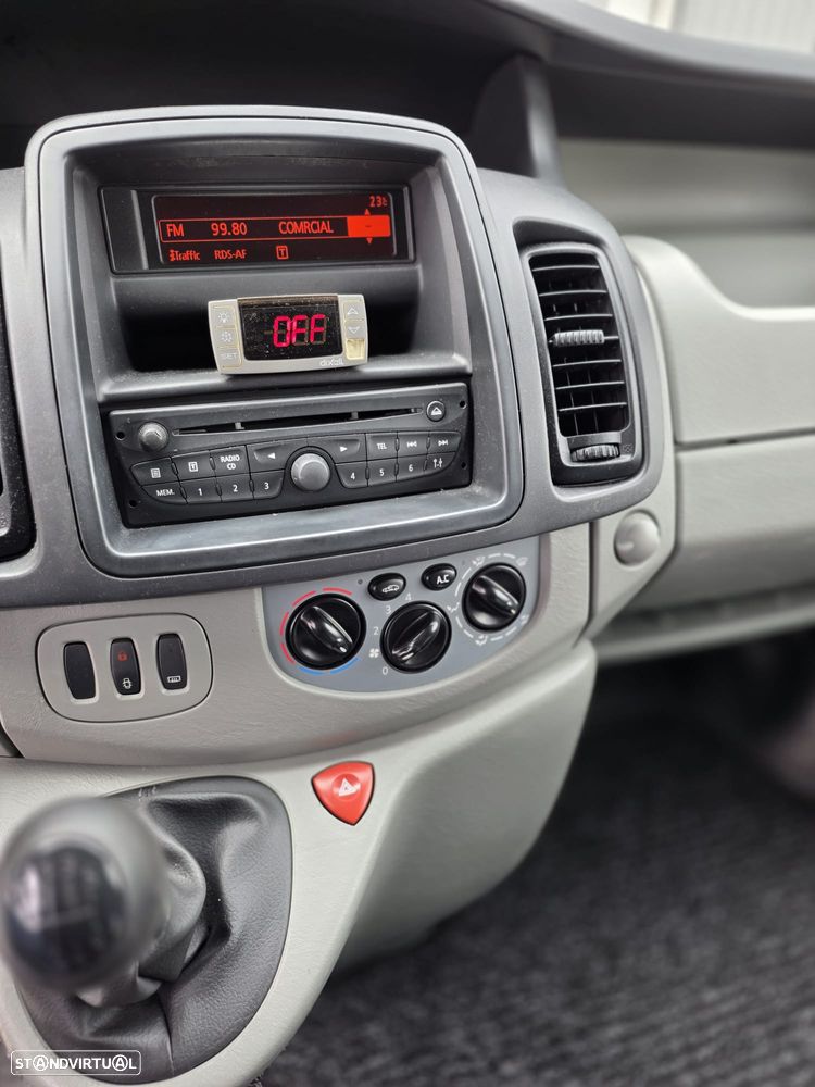 Renault Trafic - 16