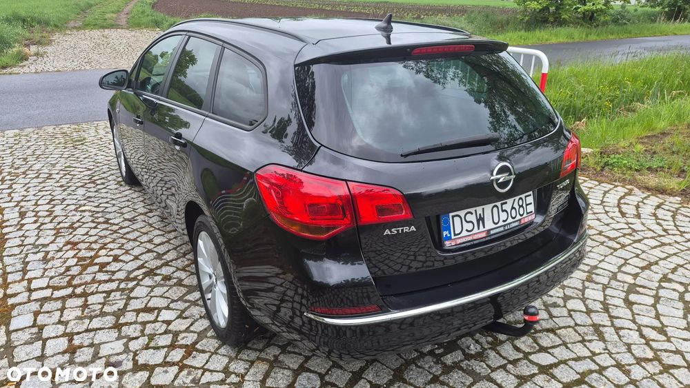 Opel Astra 1.4 T Cosmo - 4