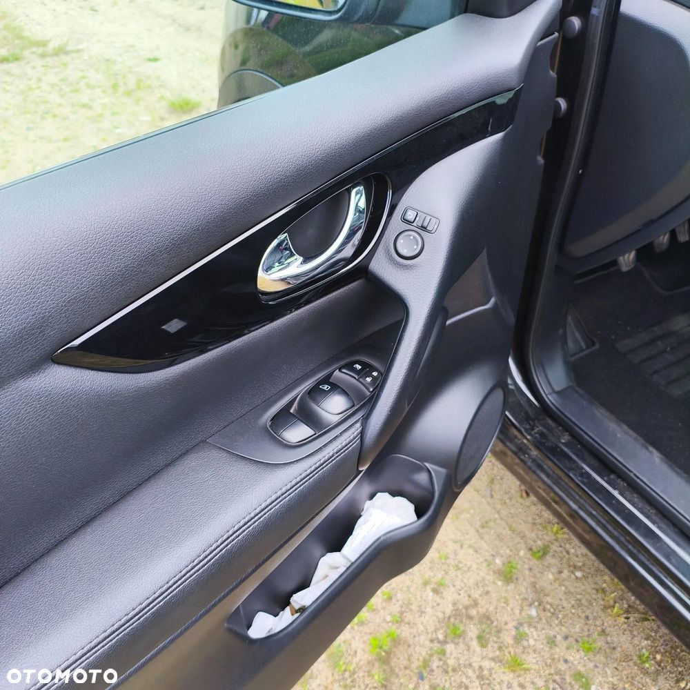 Nissan Qashqai 1.6 DCi Black Edition EU6 - 9