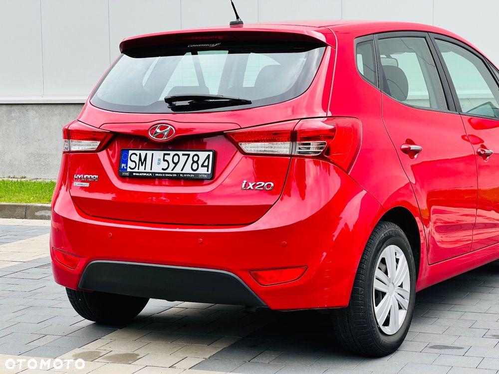 Hyundai ix20 1.4 Trend - 19
