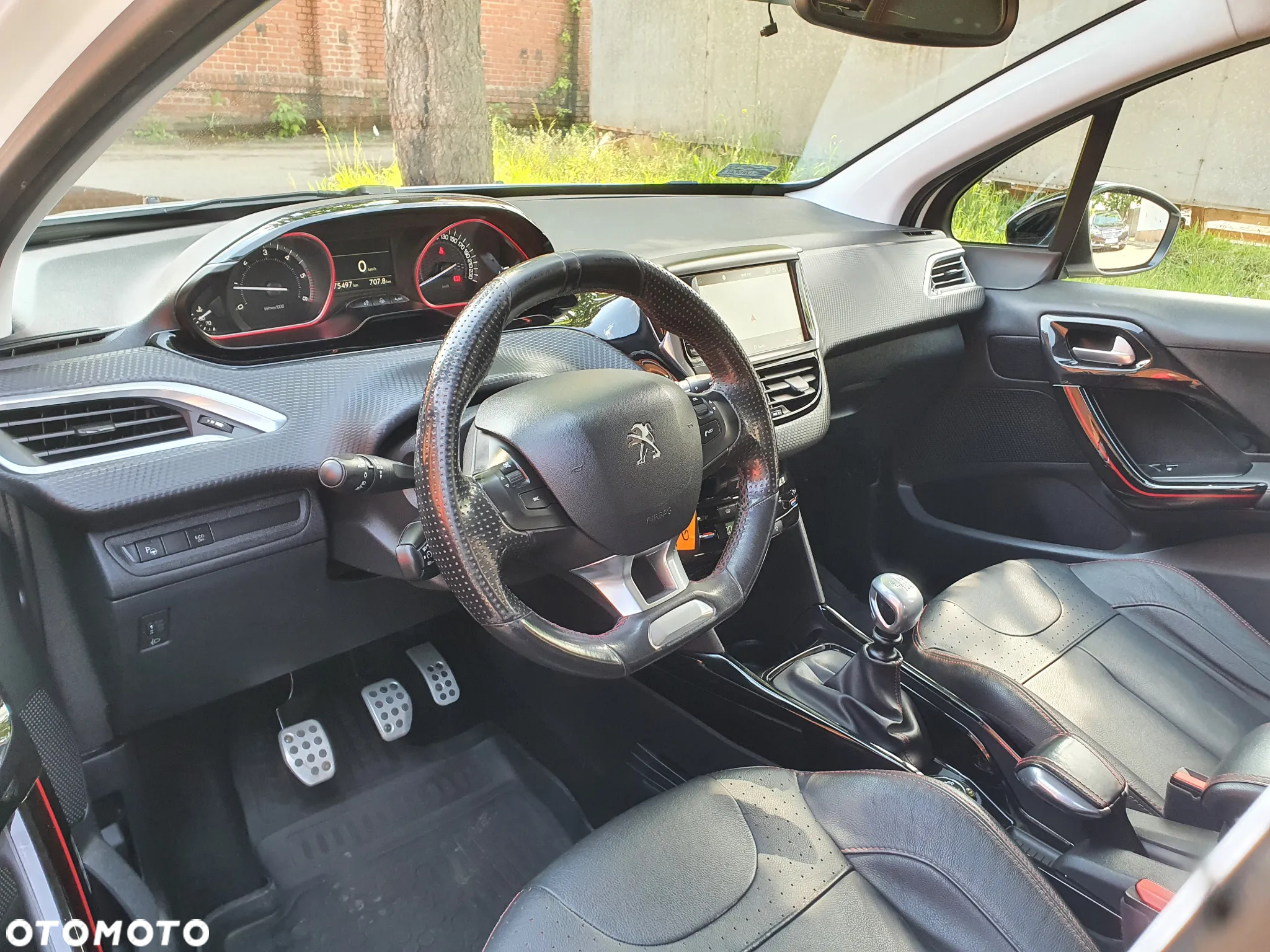 Peugeot 2008 - 11