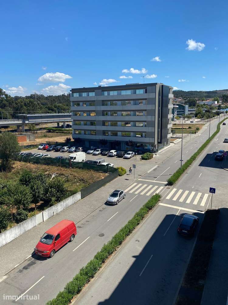 T2 Mobilado junto à Estação de Comboios da Trofa - Grande imagem: 2/13