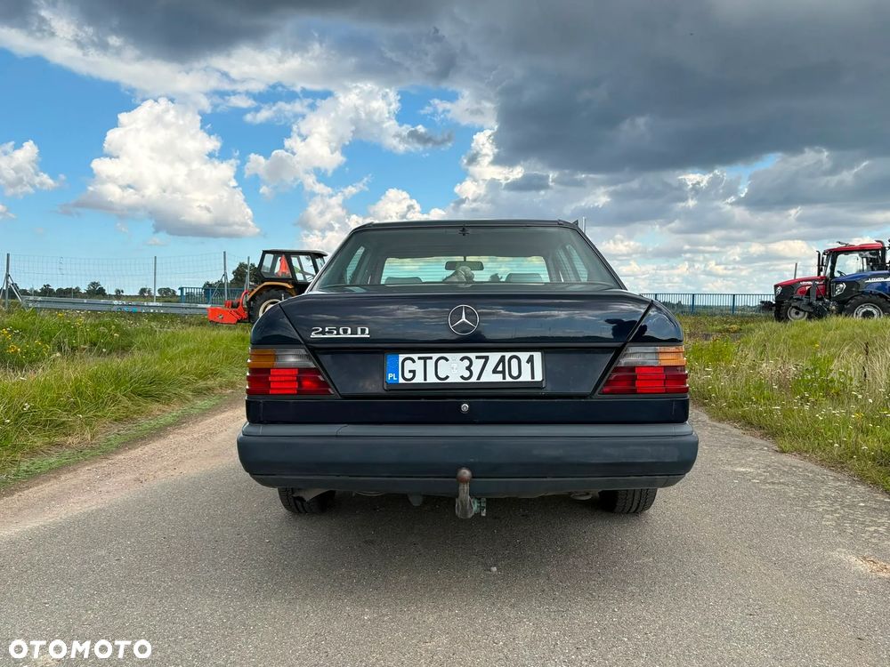 Mercedes-Benz W124 (1984-1993) - 23