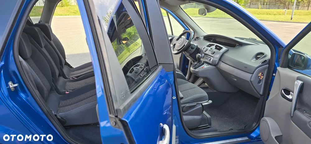 Renault Scenic 2.0 16V Emotion - 23