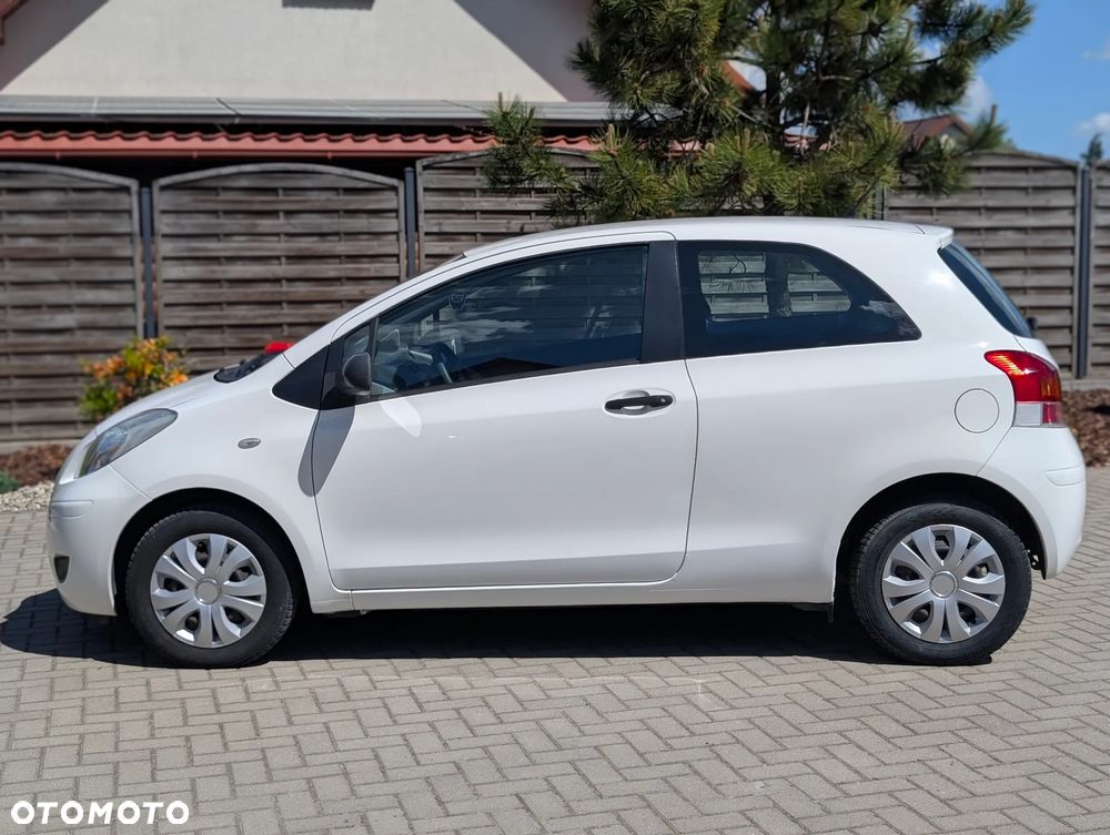 Toyota Yaris - 11