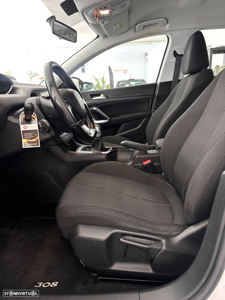 Peugeot 308 1.6 BlueHDi Style - 16