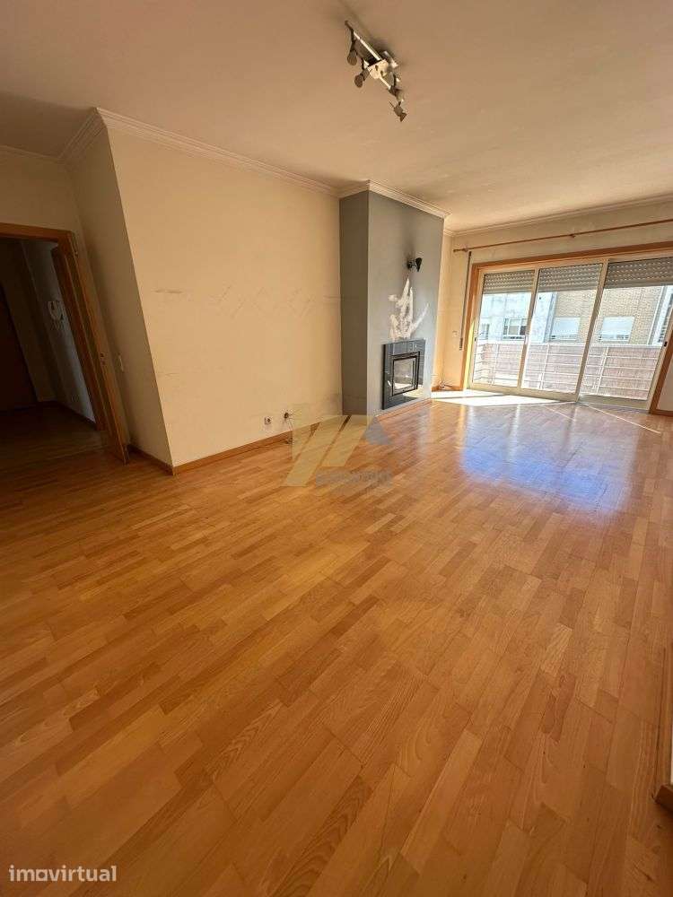 Apartamento T3 de duas frentes com 3 wc´s - Grande imagem: 5/13