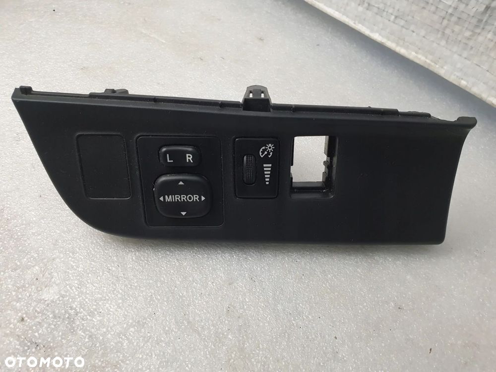 PANEL STEROWANIA LUSTEREK RAMKA PRIUS C AQUA - 2