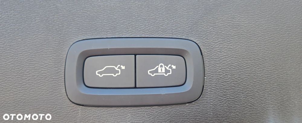 Volvo XC 40 T2 Plus Dark - 20