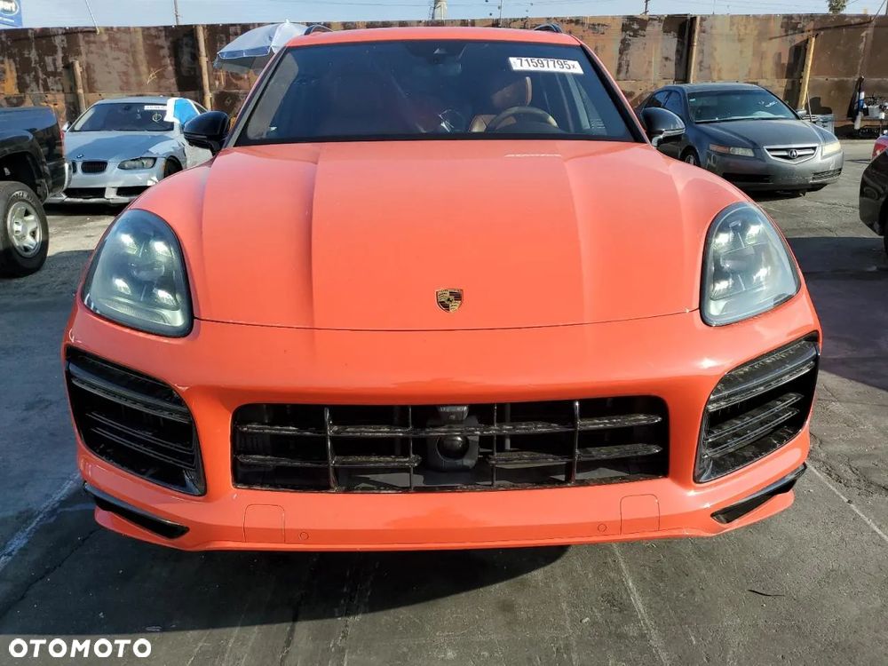 Porsche Cayenne - 3