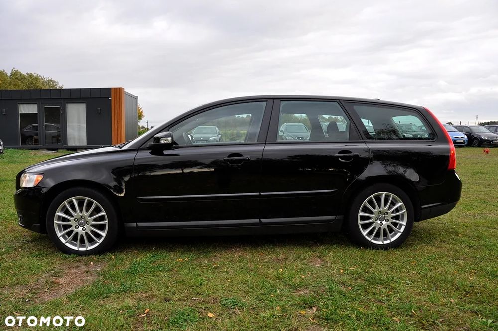 Volvo V50 2009 photo 2