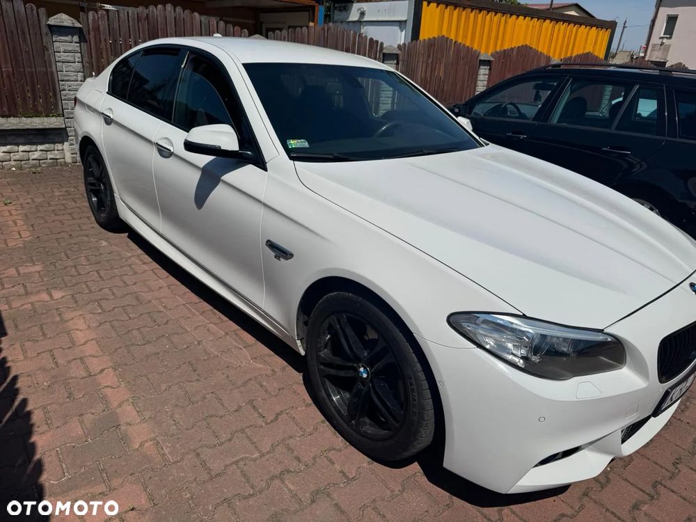 BMW Seria 5 520d xDrive - 4
