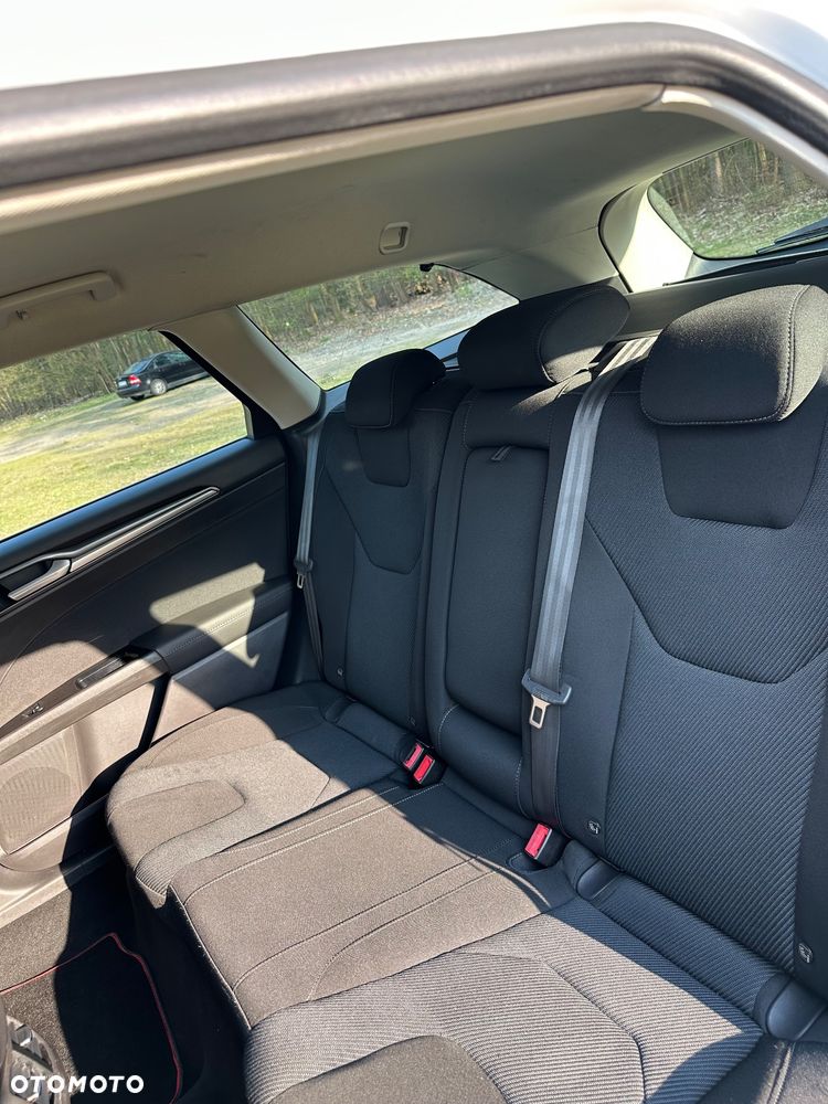 Ford Mondeo 2.0 TDCi Titanium PowerShift - 13