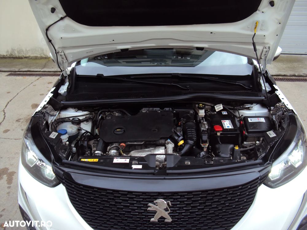 Peugeot 2008 1.5 BlueHDI FAP Allure - 11