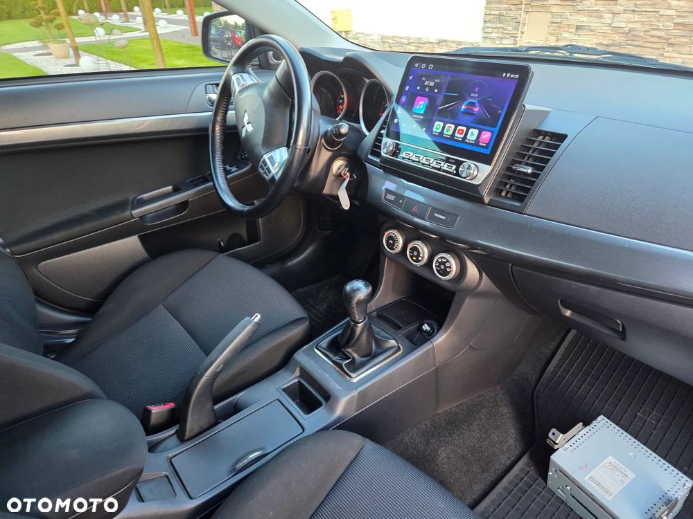 Mitsubishi Lancer - 16