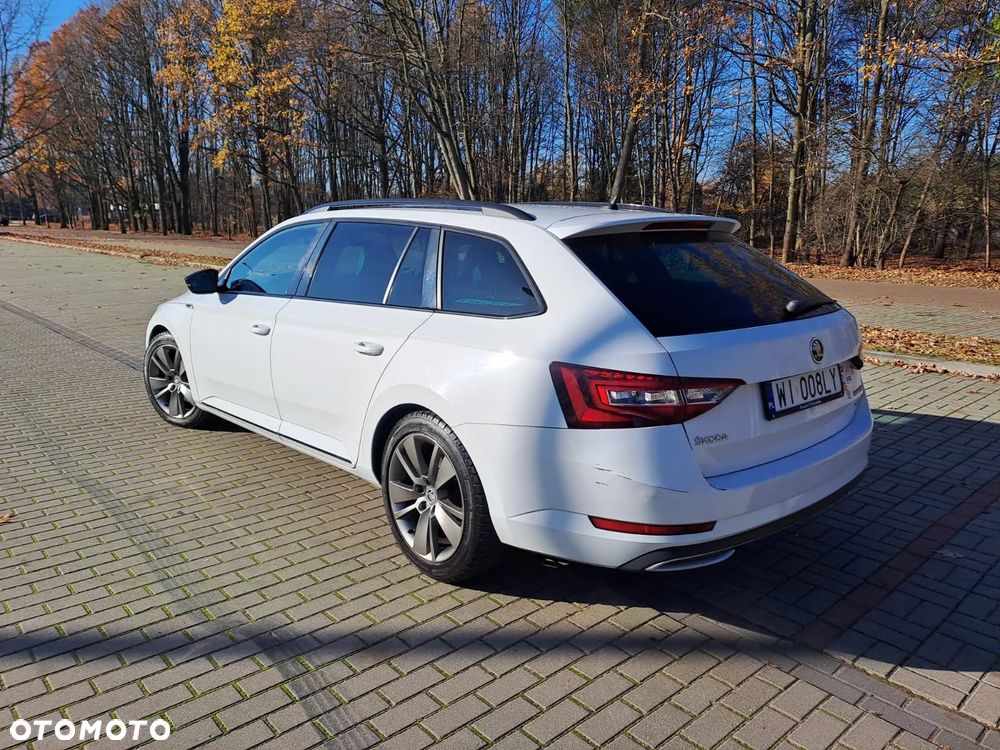 Skoda Superb 2.0 TDI 4x4 Sportline DSG - 6