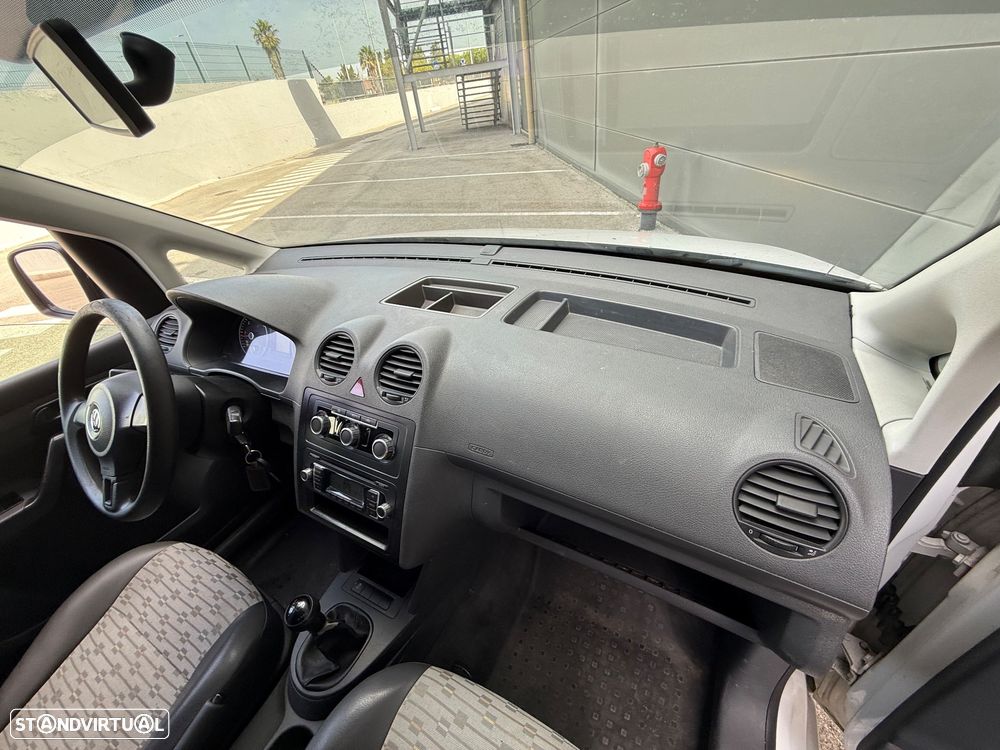 VW Caddy - 23