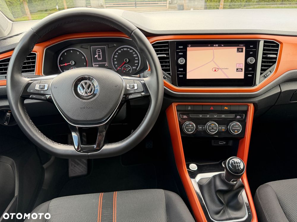 Volkswagen T-Roc - 24