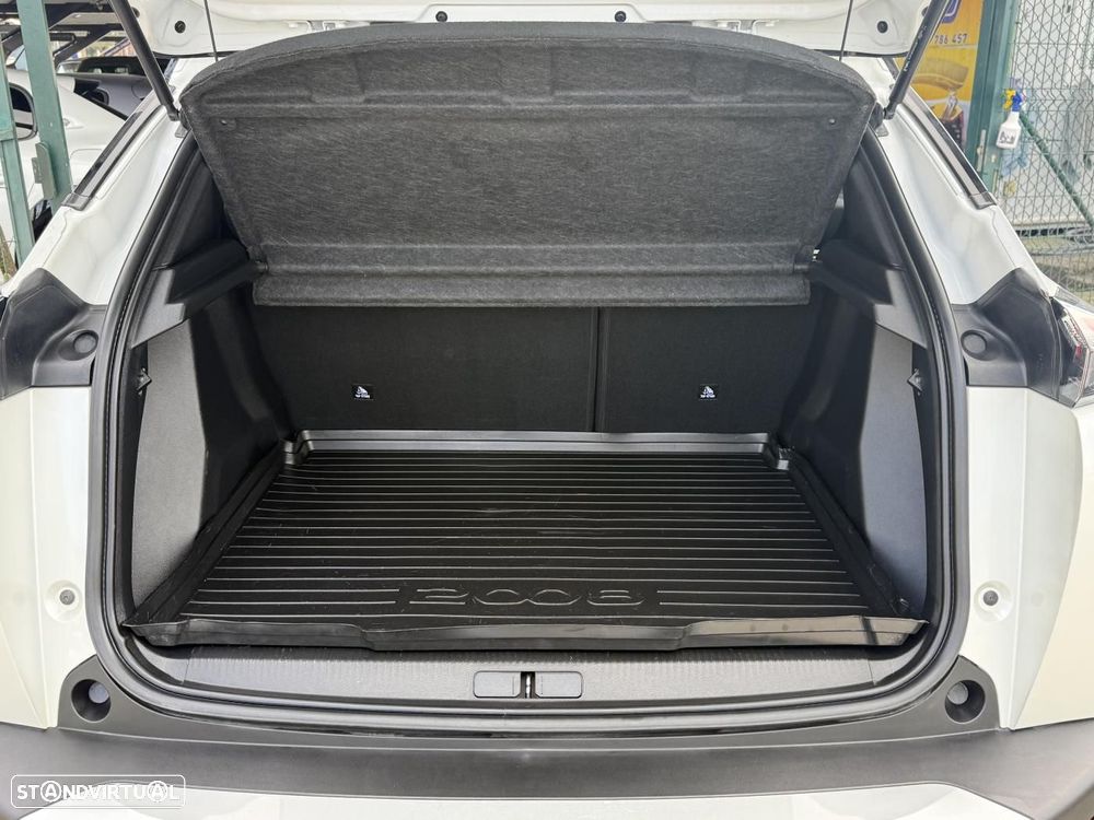 Peugeot 2008 1.2 PureTech GT EAT8 - 46