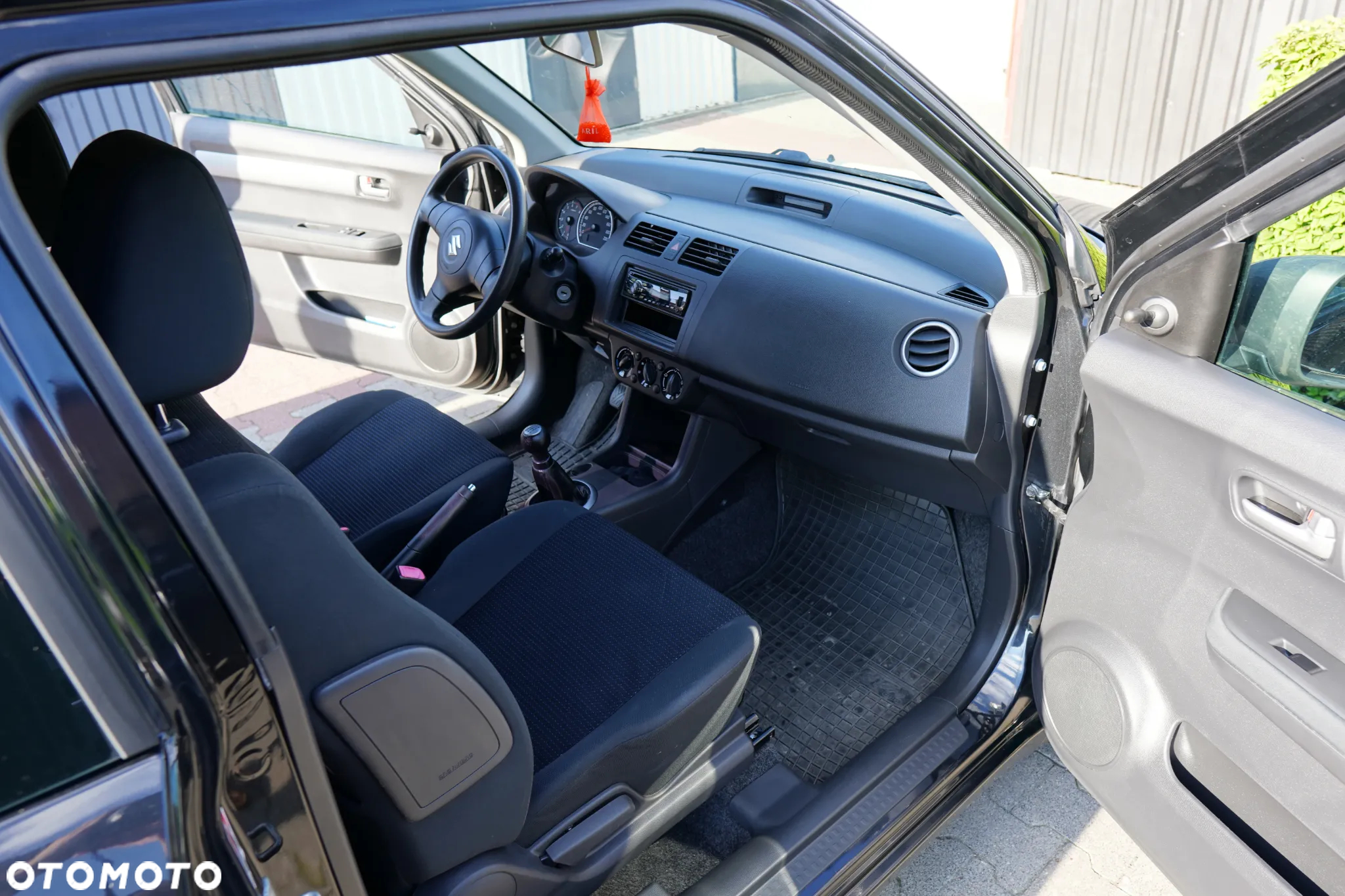 Suzuki Swift - 17