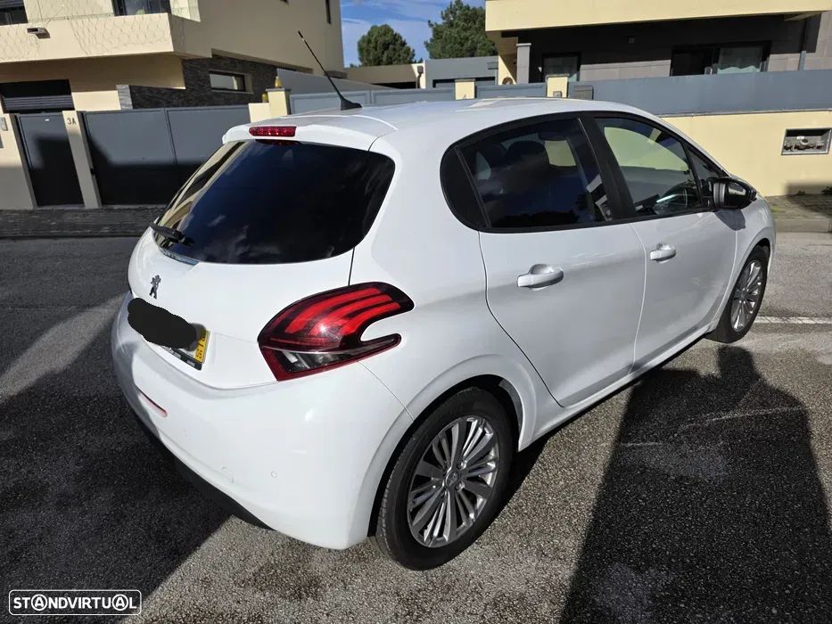 Peugeot 208 1.5 BlueHDi Signature - 2