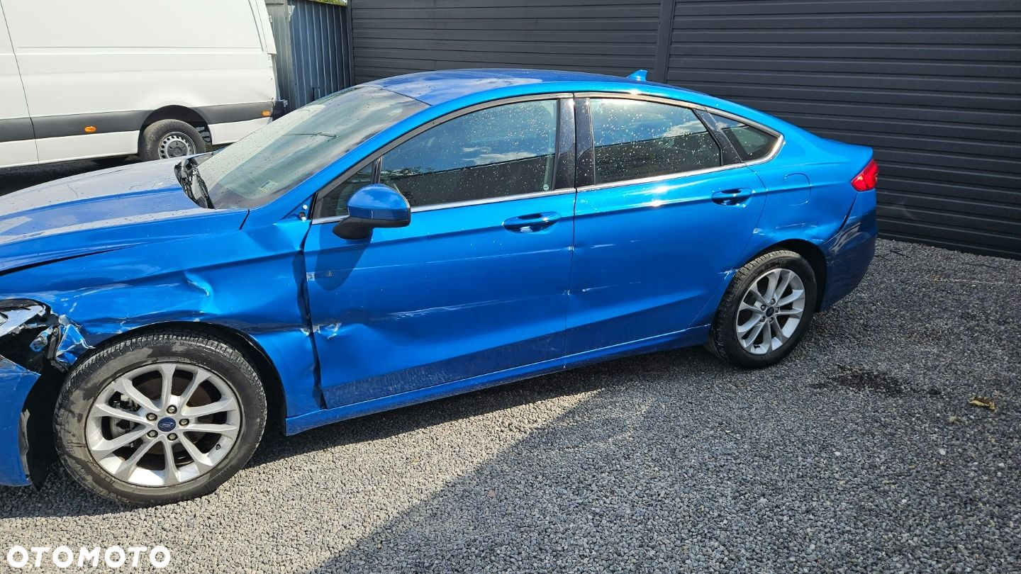 Ford Fusion - 2