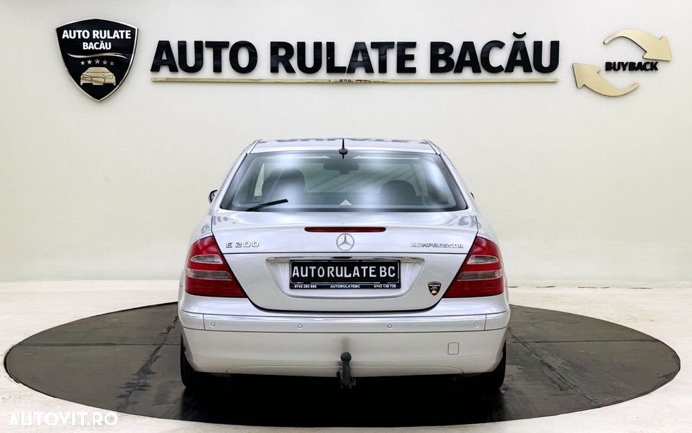 Mercedes-Benz E - 11