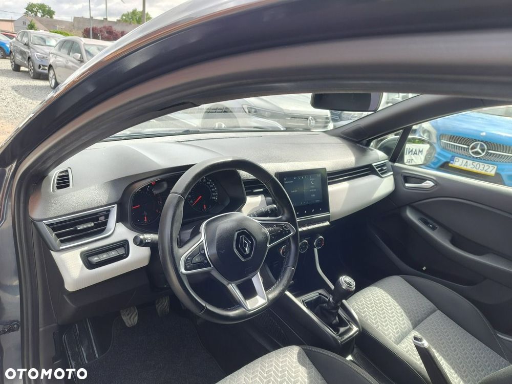 Renault Clio - 8