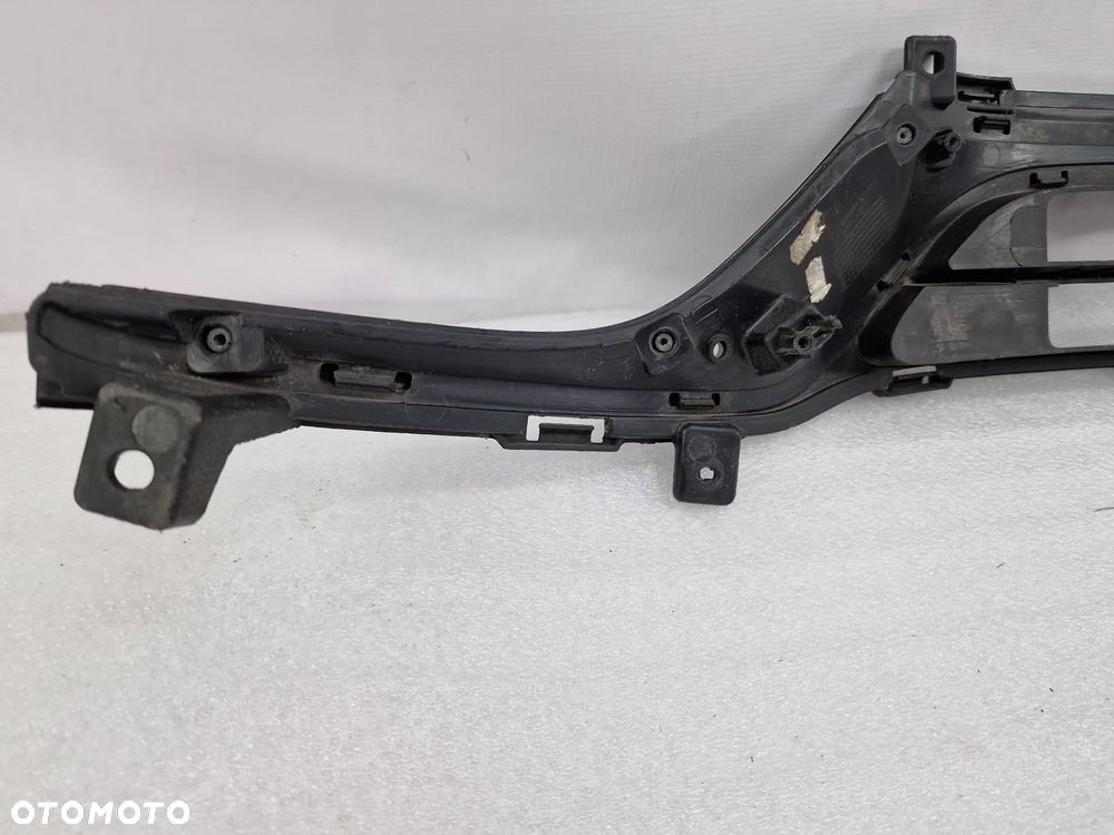 KIA VENGA LIFT 14- KRATKA ŚRODKOWA ZDERZAKA PRZEDNIEGO PRZÓD , NR 86560-1P500 , NR AUKCJI KR385 - 15