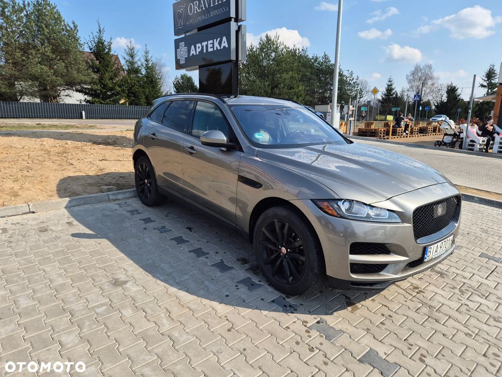Jaguar F-Pace 25t AWD Prestige - 1