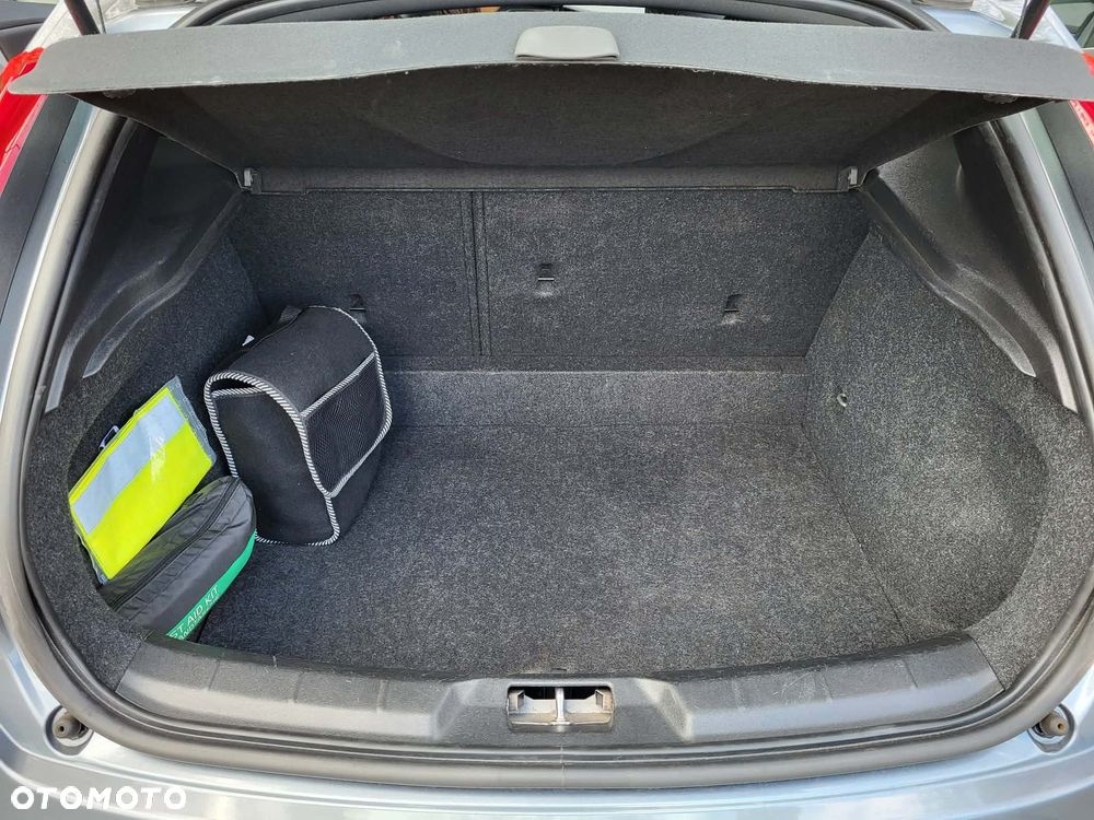 Volvo V40 D2 Drive-E R-Design Momentum - 8