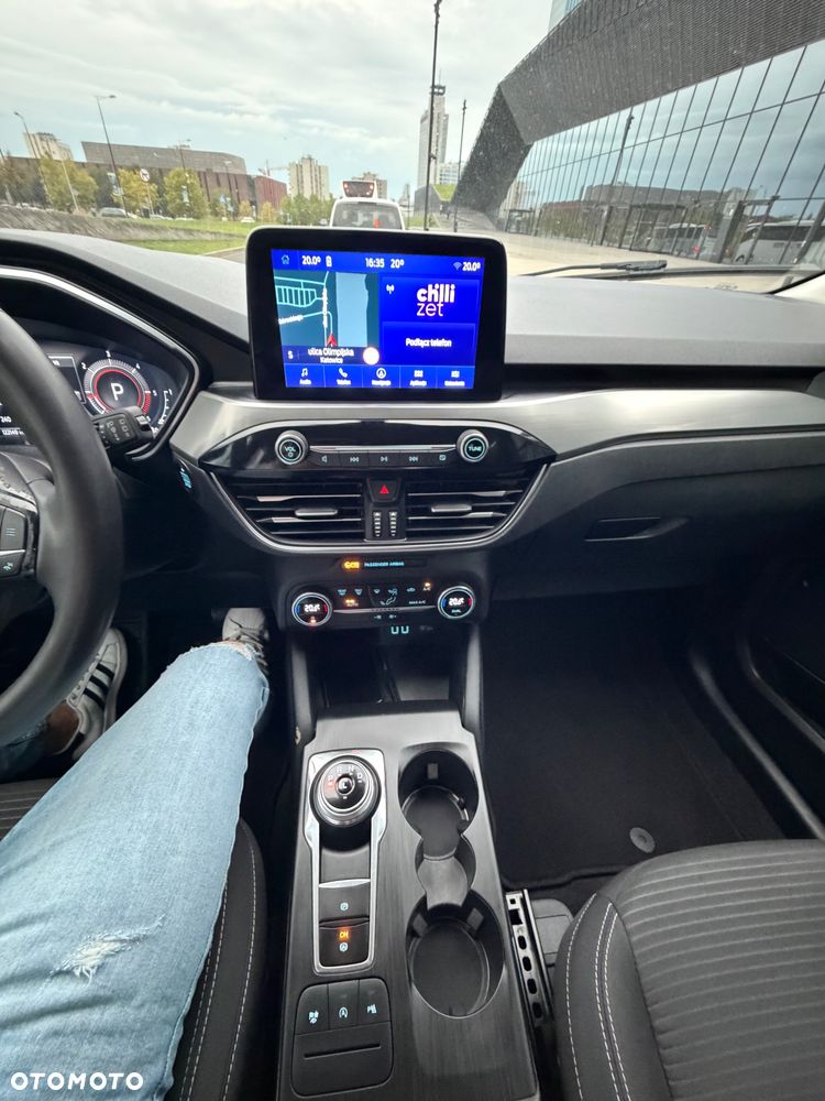 Ford Kuga - 31