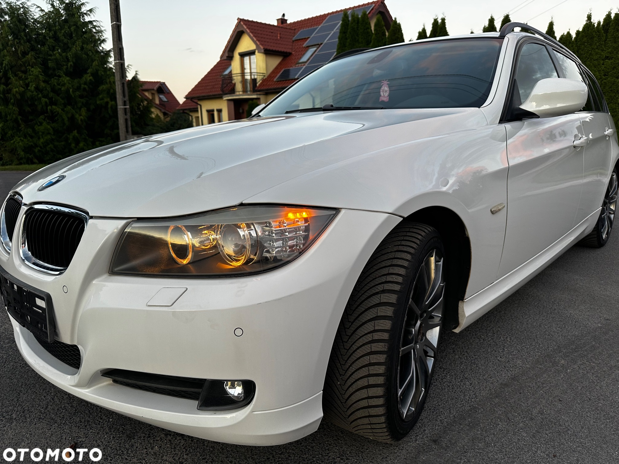 BMW Seria 3 320i Touring - 11