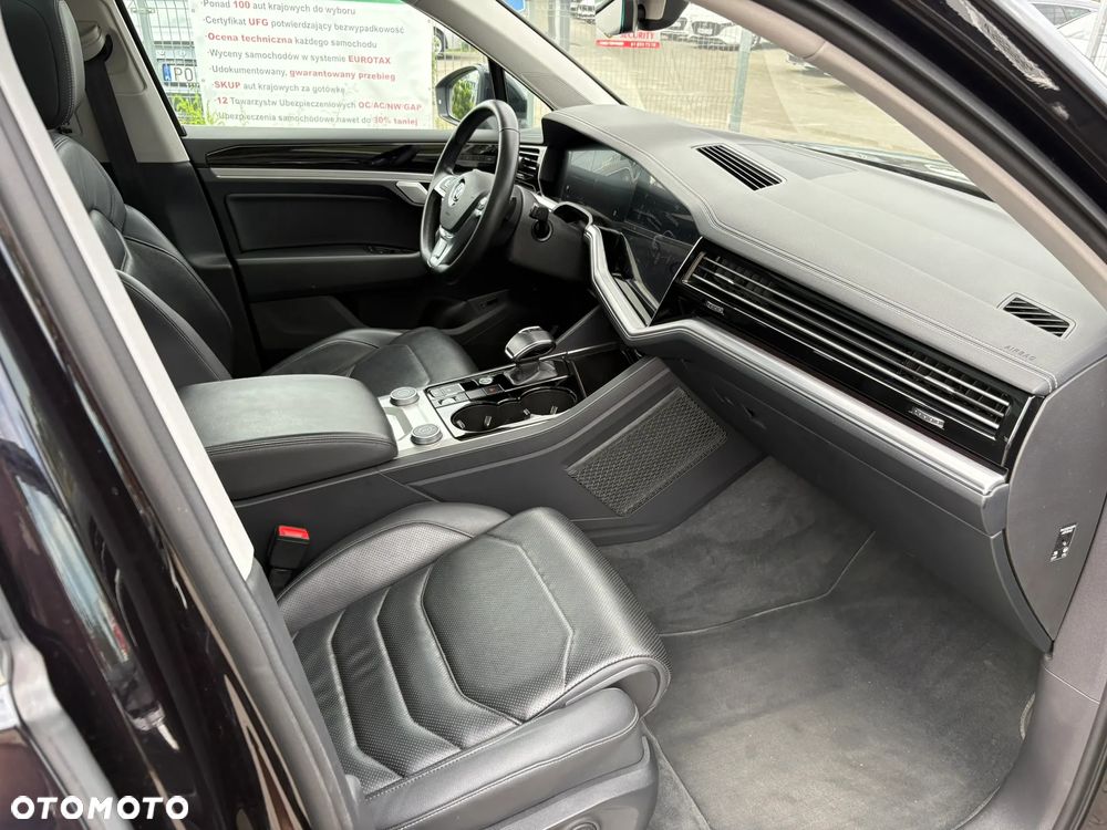 Volkswagen Touareg 3.0 V6 TDI SCR 4Mot - 33