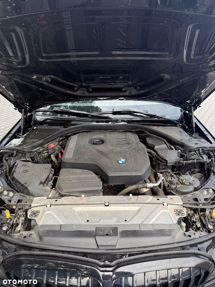 BMW Seria 3 318i - 11