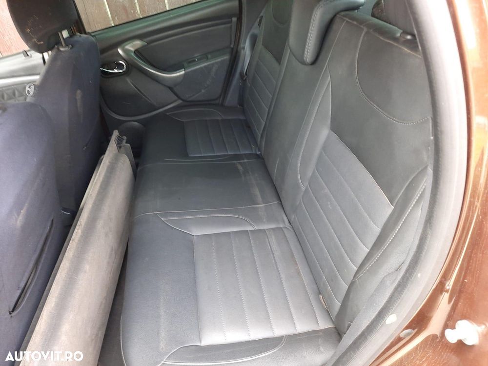 Dacia Duster dCi 110 FAP 4x4 Prestige - 6