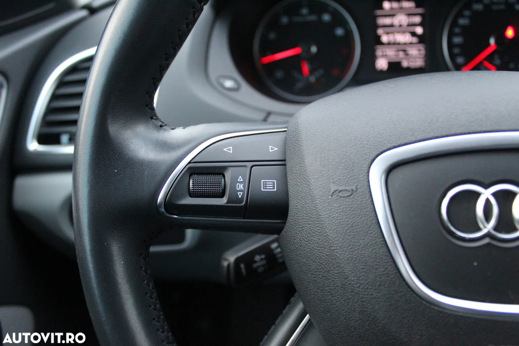 Audi Q3 2.0 TFSI Quattro Stronic Design - 17