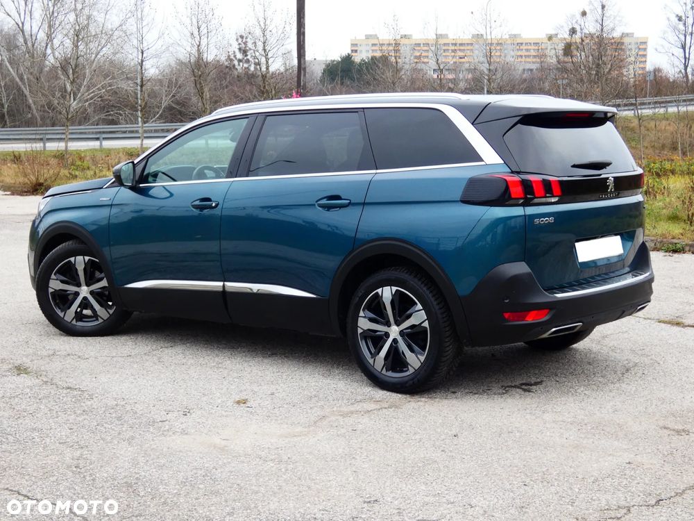 Peugeot 5008 - 8
