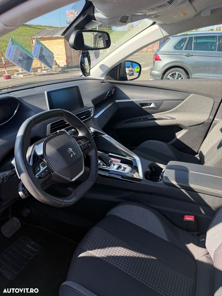 Peugeot 3008 1.2 PureTech 130 EAT8 Allure Pack - 8