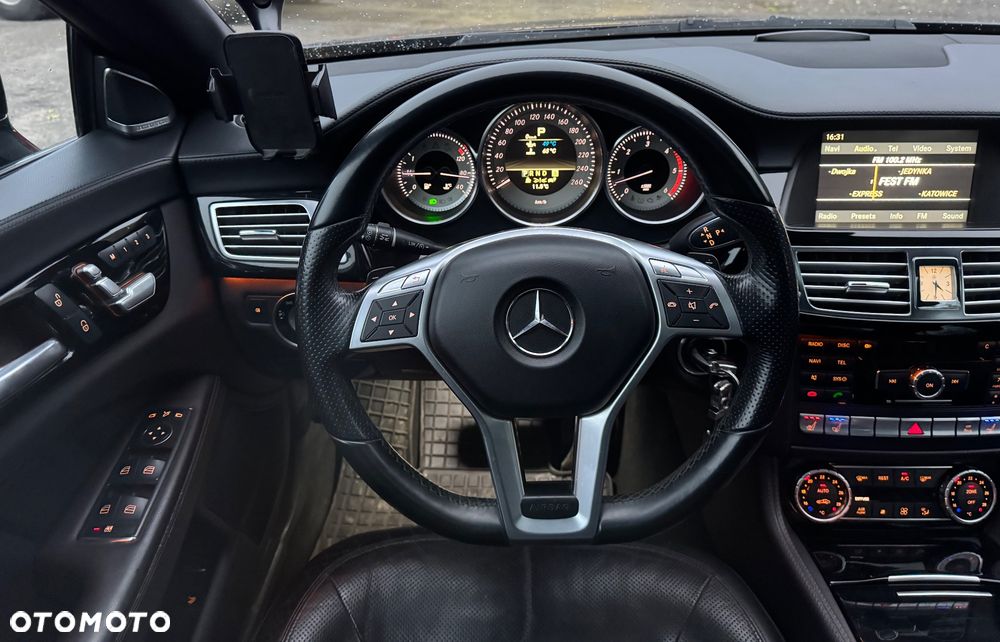 Mercedes-Benz CLS - 12