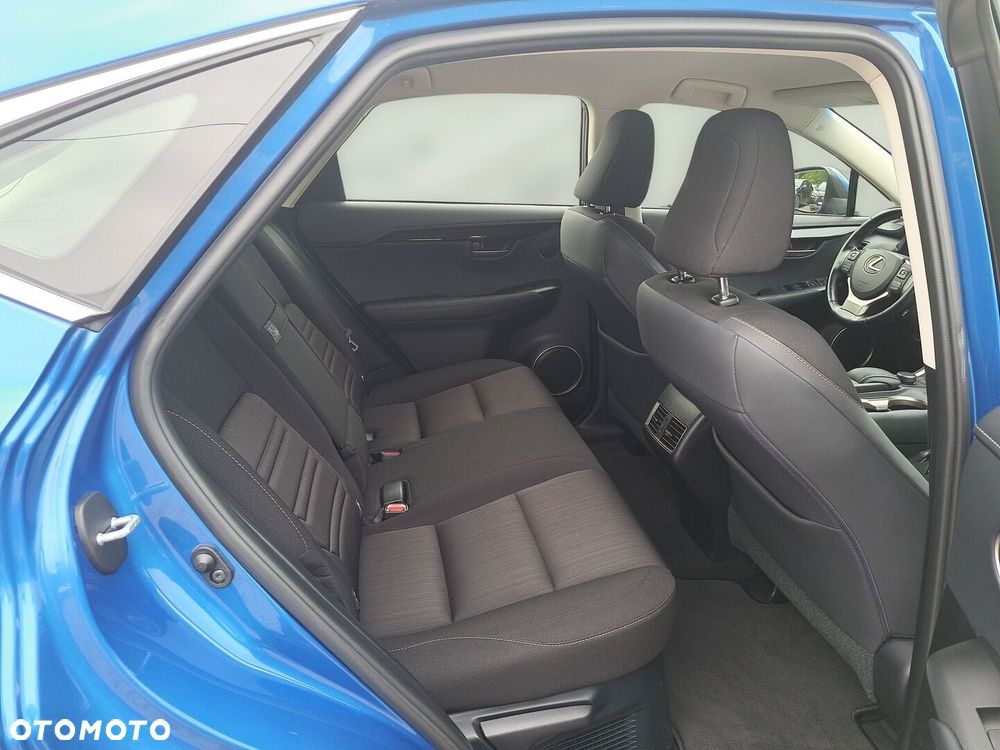 Lexus NX 200t Elite 2WD - 19
