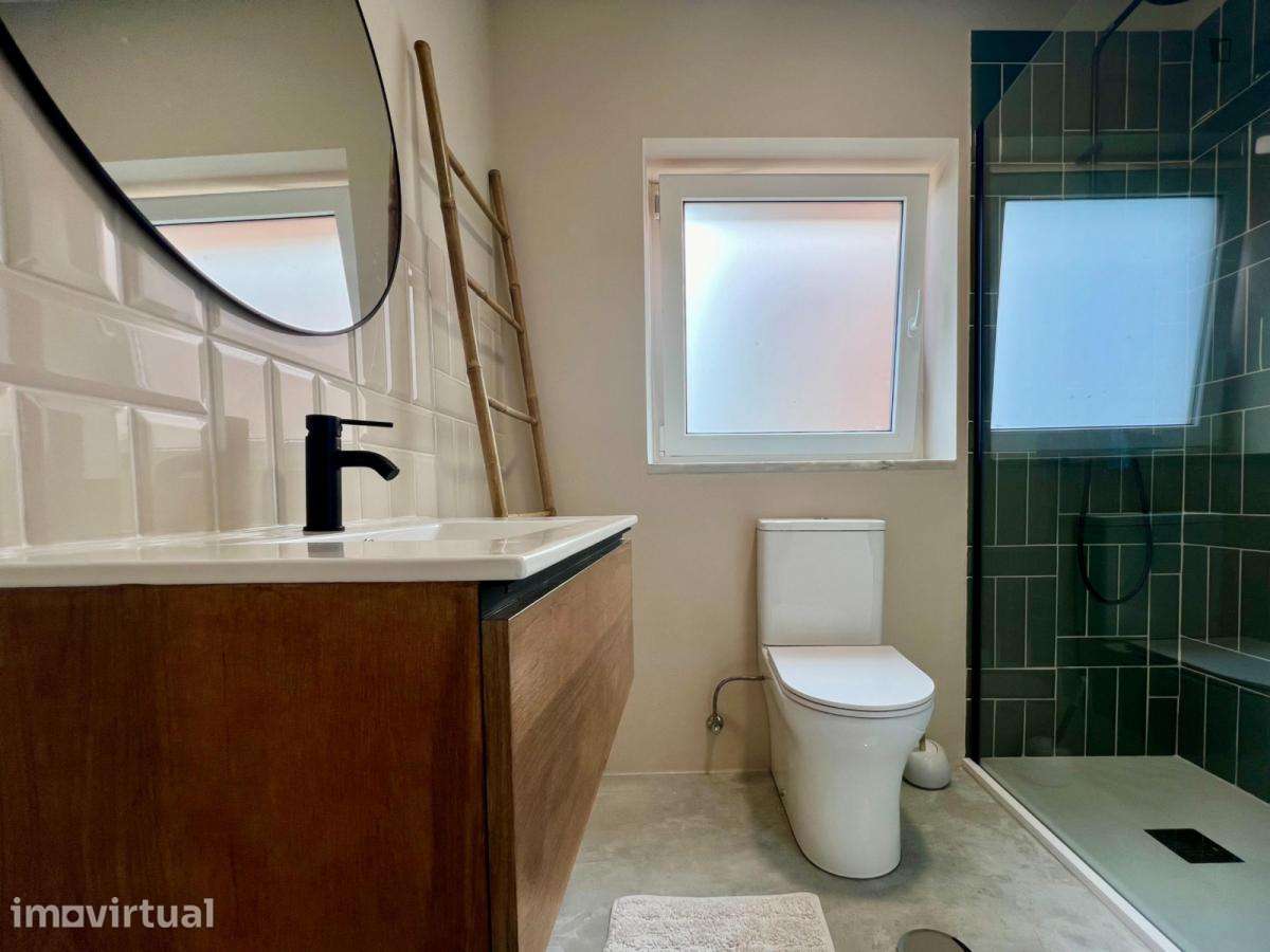 Quarto - localizado em Norton de Matos Coimbra - Grande imagem: 5/11