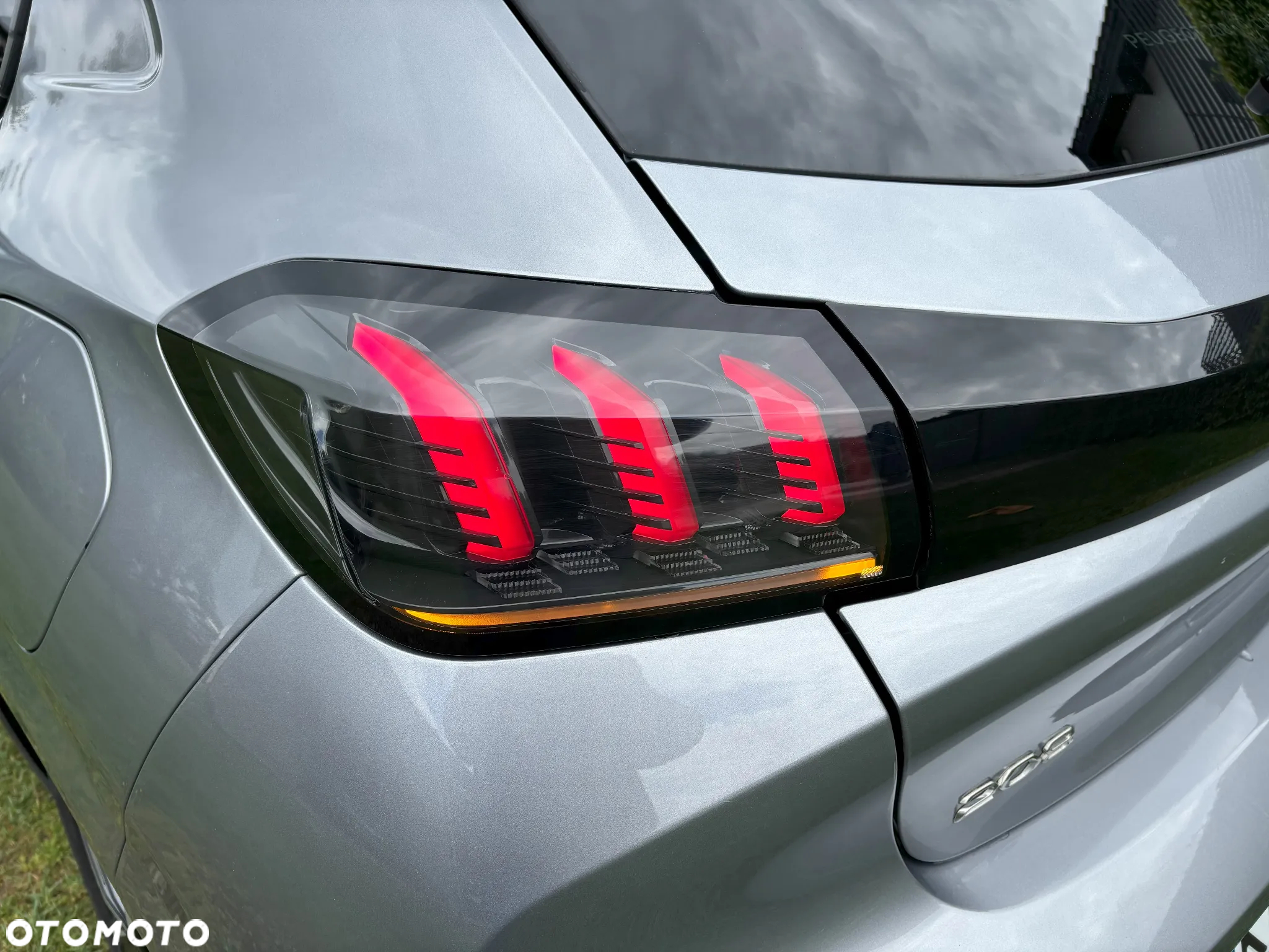 Peugeot 208 PureTech 100 Allure Pack - 25
