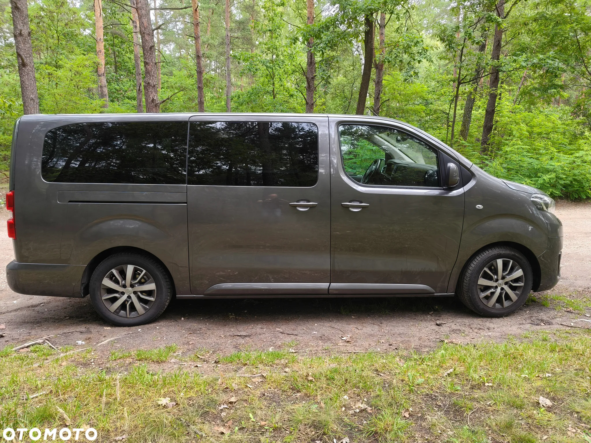 Toyota ProAce Kombi 2.0 D-4D Long 2,8t - 4