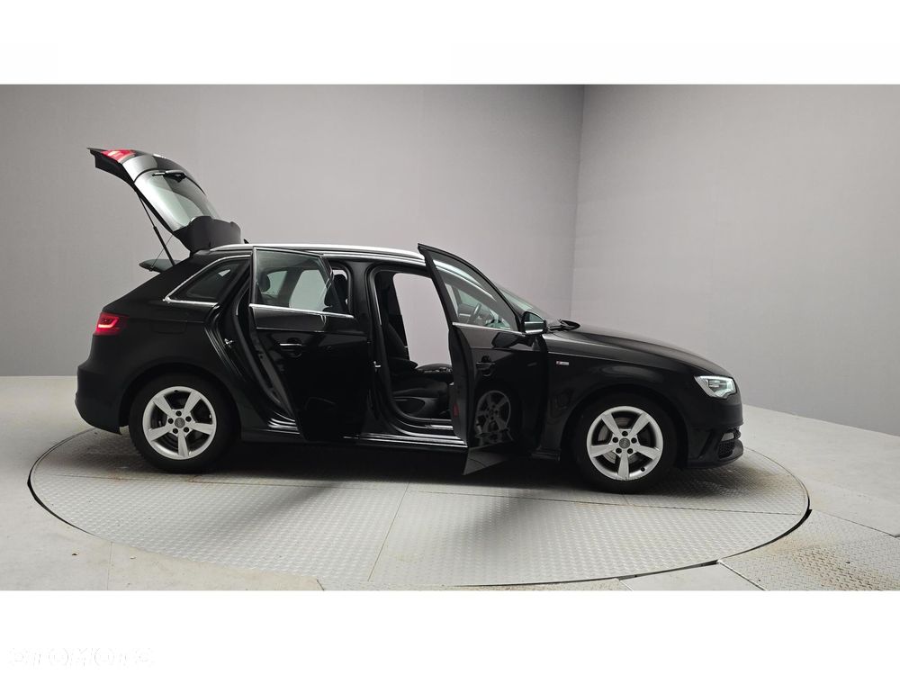 Audi A3 Sportback - 13